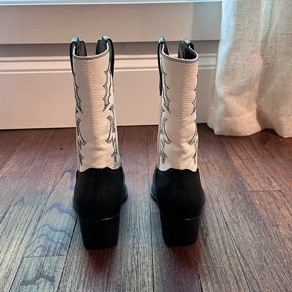 Nine West Yodown Black and Cream Western Embroidered Mid-Calf Booties- Size 8 - Picture 9 of 9